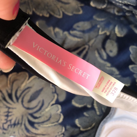 Victoria’s Secret strapless black & white bikini top, 32B - Picture 3 of 5